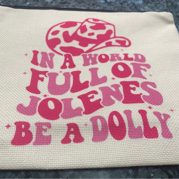 Dolly Parton Jolene makeup bag / NWOT - Picture 4 of 4